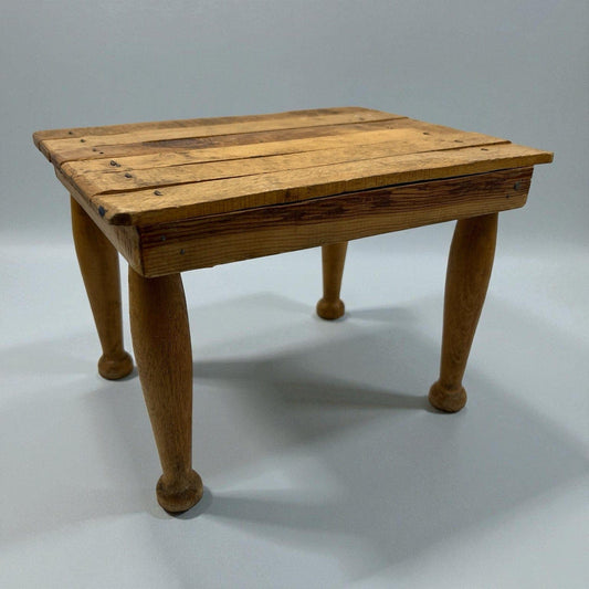 Sgabello poggiapiedi antico in legno pouf pouff vintage mini tavolo panca Categoria Sgabelli - Pouf - Poggiapiedi
