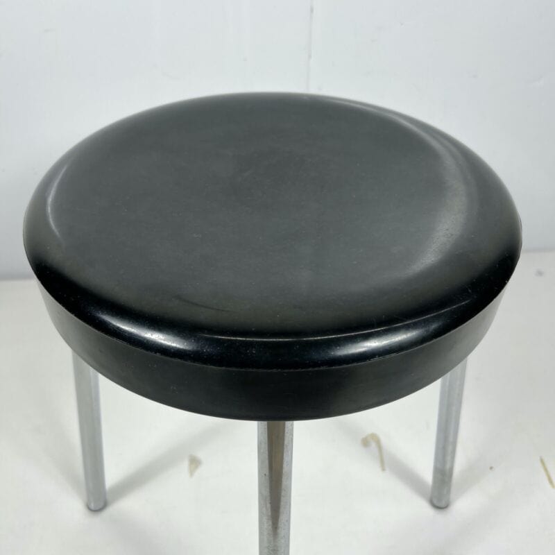 Sgabello Tavolino di Design Vintage anni 70 Modernariato Carrara & Matta Nero Categoria  Sgabelli - Pouf - Poggiapiedi