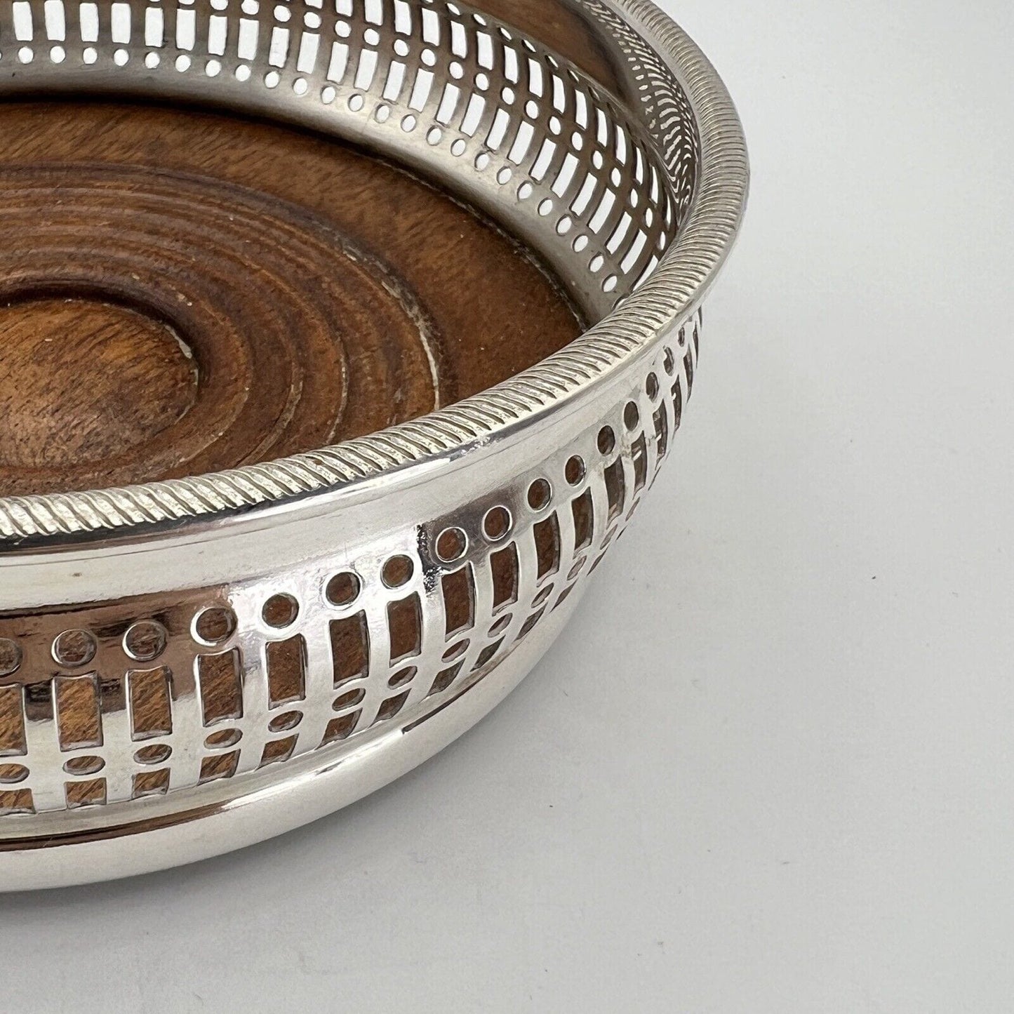 Sottobottiglia da tavola in argento sheffield silver plated vintage in stile 800 Categoria Sheffield & Argento