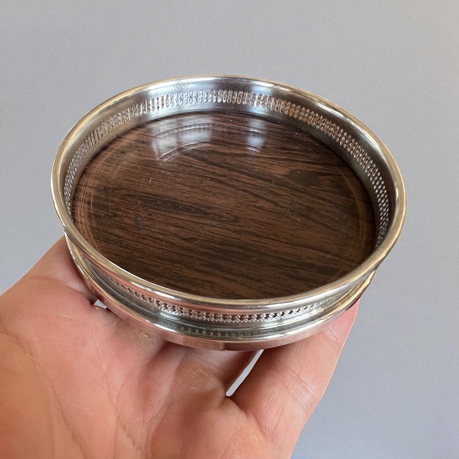 Sottobottiglia da tavola in argento sheffield silver plated vintage stile antico Categoria  Sheffield & Argento