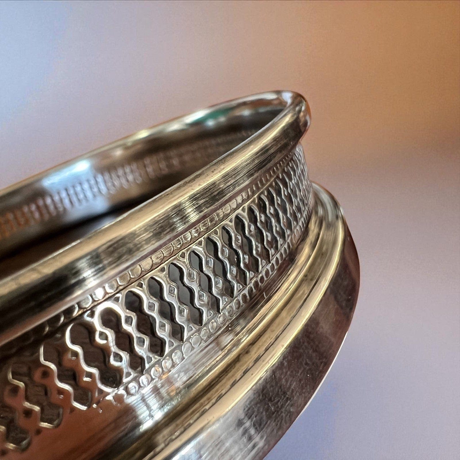 Sottobottiglia da tavola in argento sheffield silver plated vintage stile antico Categoria  Sheffield & Argento