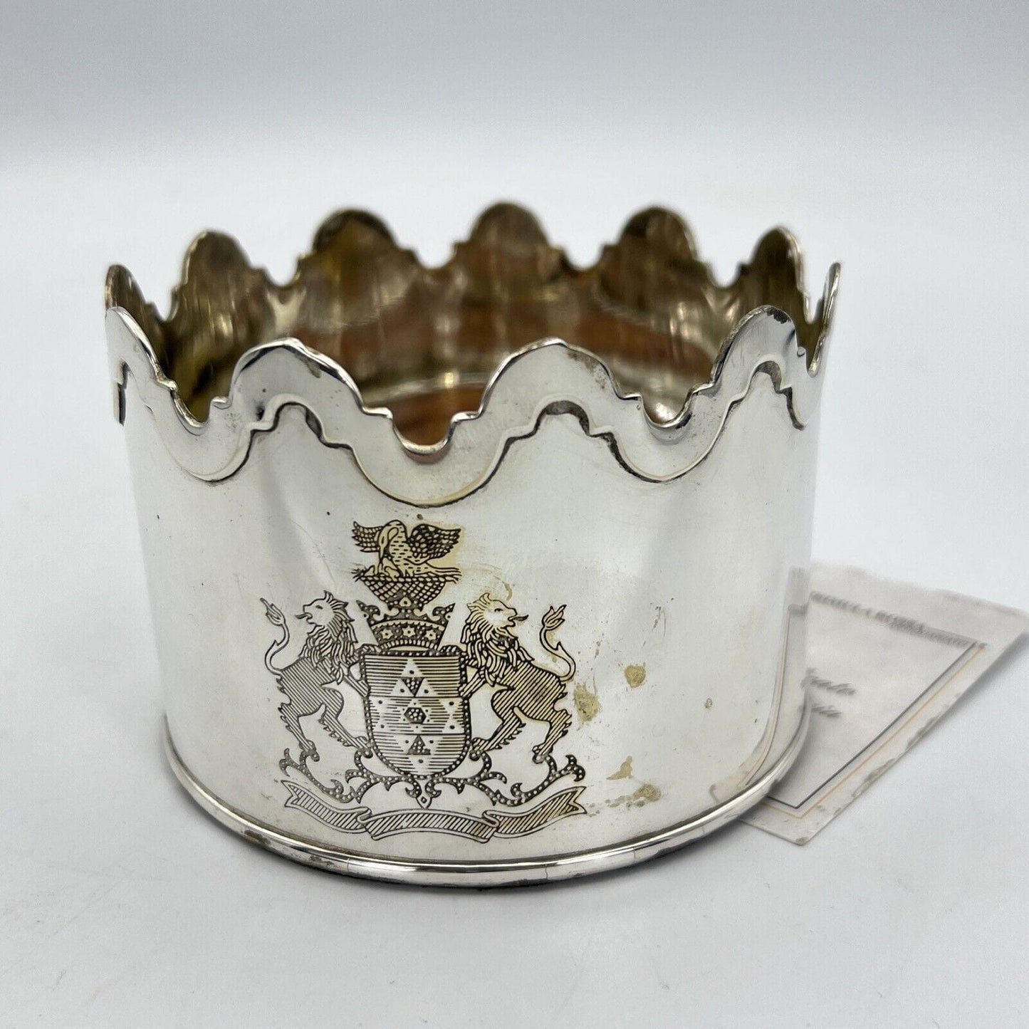 Sottobottiglia da tavola in argento silver plated vintage stile antico Leone Categoria  Sheffield & Argento