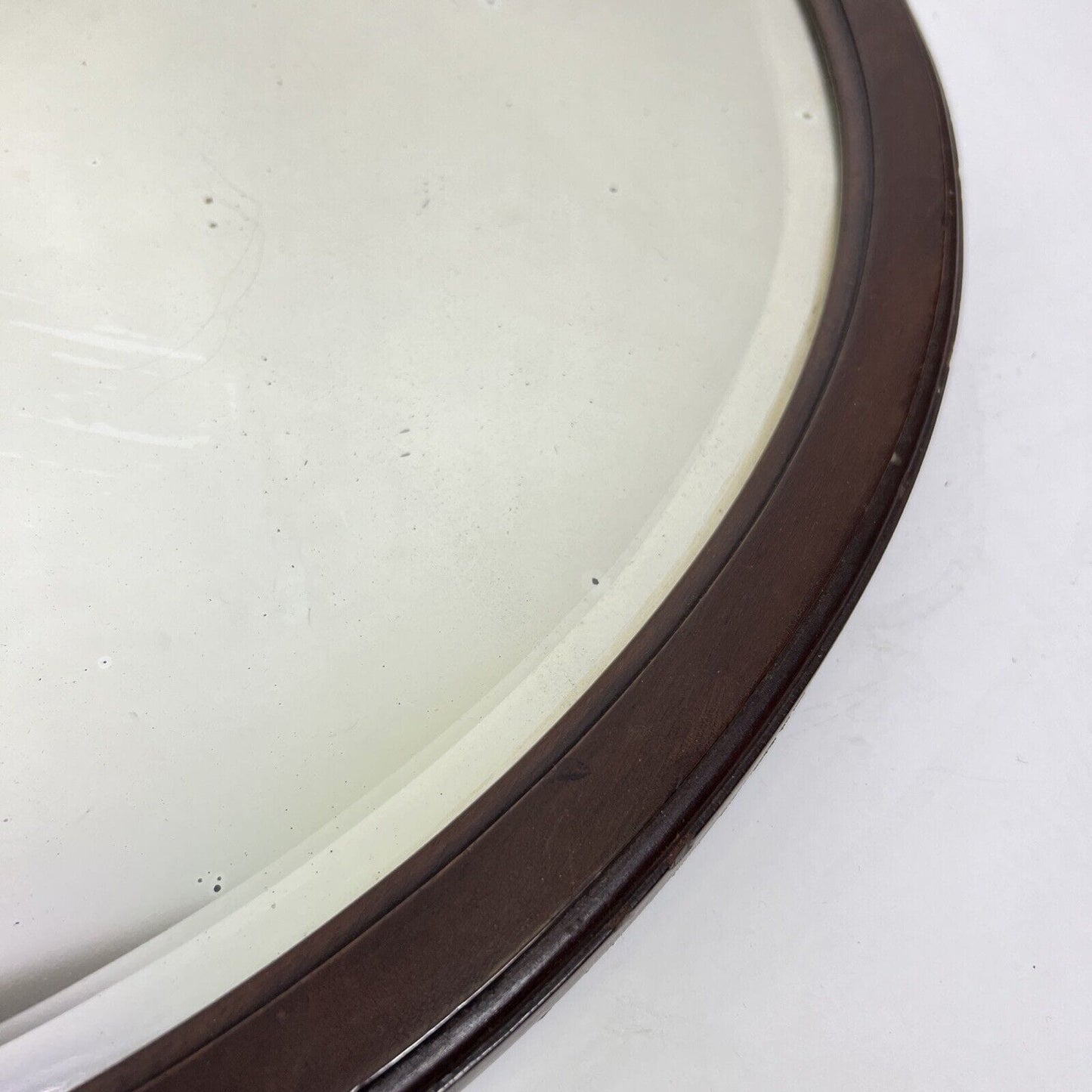 Specchio antico specchiera rotondo con cornice in legno scuro da parete d'epoca Categoria  Specchi e Cornici