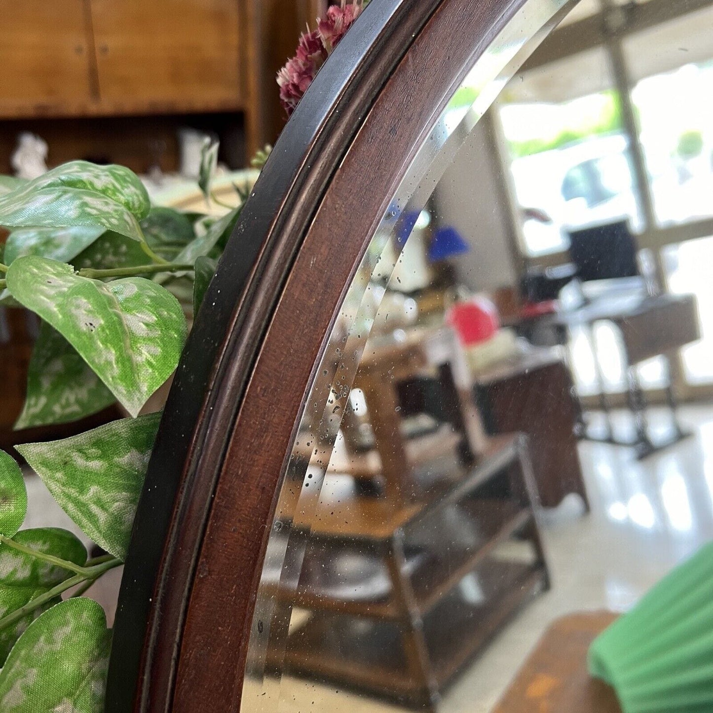 Specchio antico specchiera rotondo con cornice in legno scuro da parete d'epoca Categoria  Specchi e Cornici