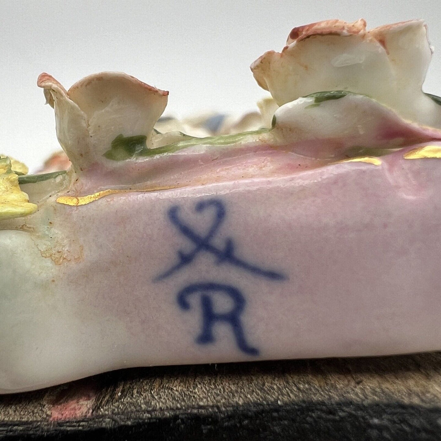 Specchio Vintage da toilette in porcellana Specchietto stile Meissen Cherubini Categoria  Altro