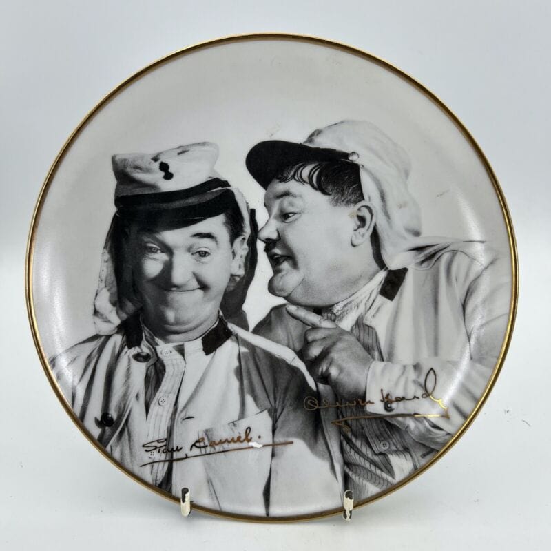 Stanlio e Ollio Piatto The Foreign Legion Vintage in porcellana di Laurel Hardy Categoria Ceramiche e Porcellane