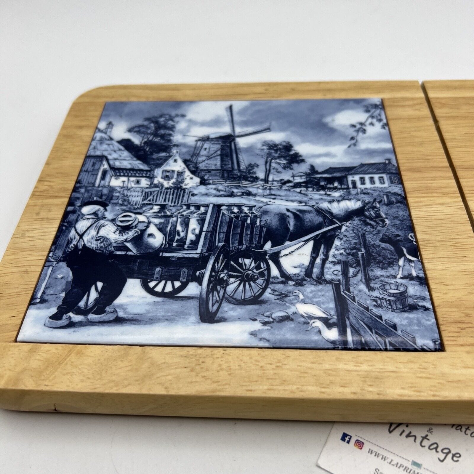 Tagliaformaggio d'epoca a filo in ceramica e legno vintage Tagliere per formaggi Categoria  Formaggiere