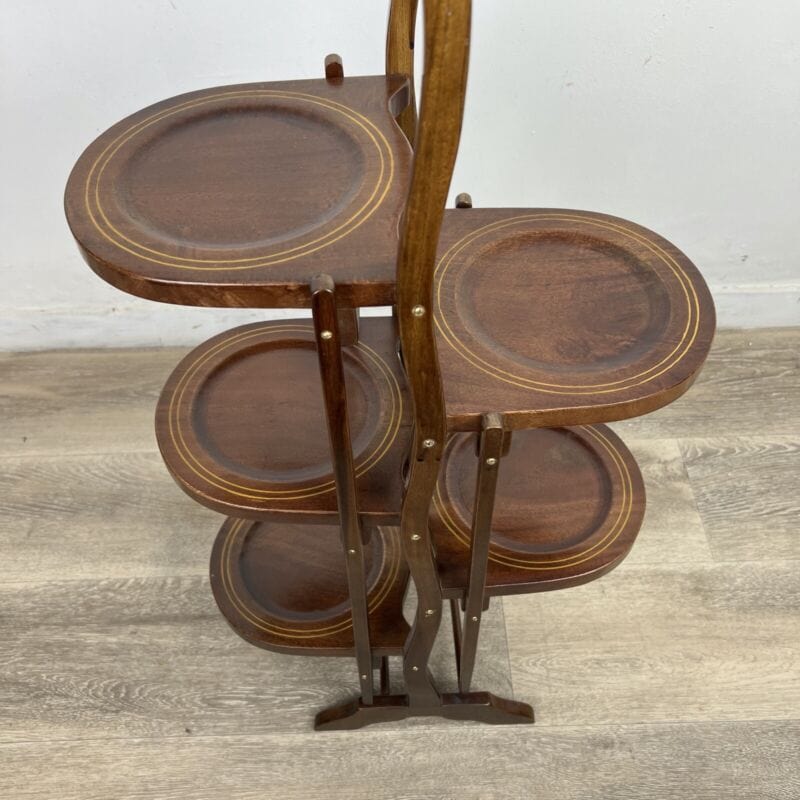 Tavolino antico a 5 ripiani in legno etagere pieghevole porta dolci cake stand Categoria  Tavoli - tavolinetti