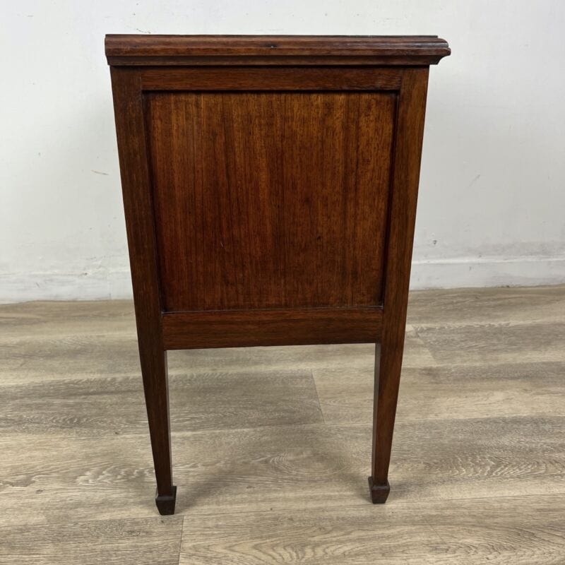 Tavolino Antico Comodino Mobiletto due 2 ante in legno epoca 900 Mobile porta tv Categoria  Arredamento