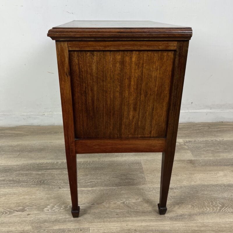 Tavolino Antico Comodino Mobiletto due 2 ante in legno epoca 900 Mobile porta tv Categoria  Arredamento