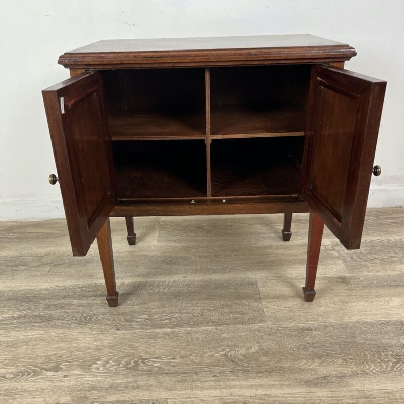 Tavolino Antico Comodino Mobiletto due 2 ante in legno epoca 900 Mobile porta tv Categoria  Arredamento