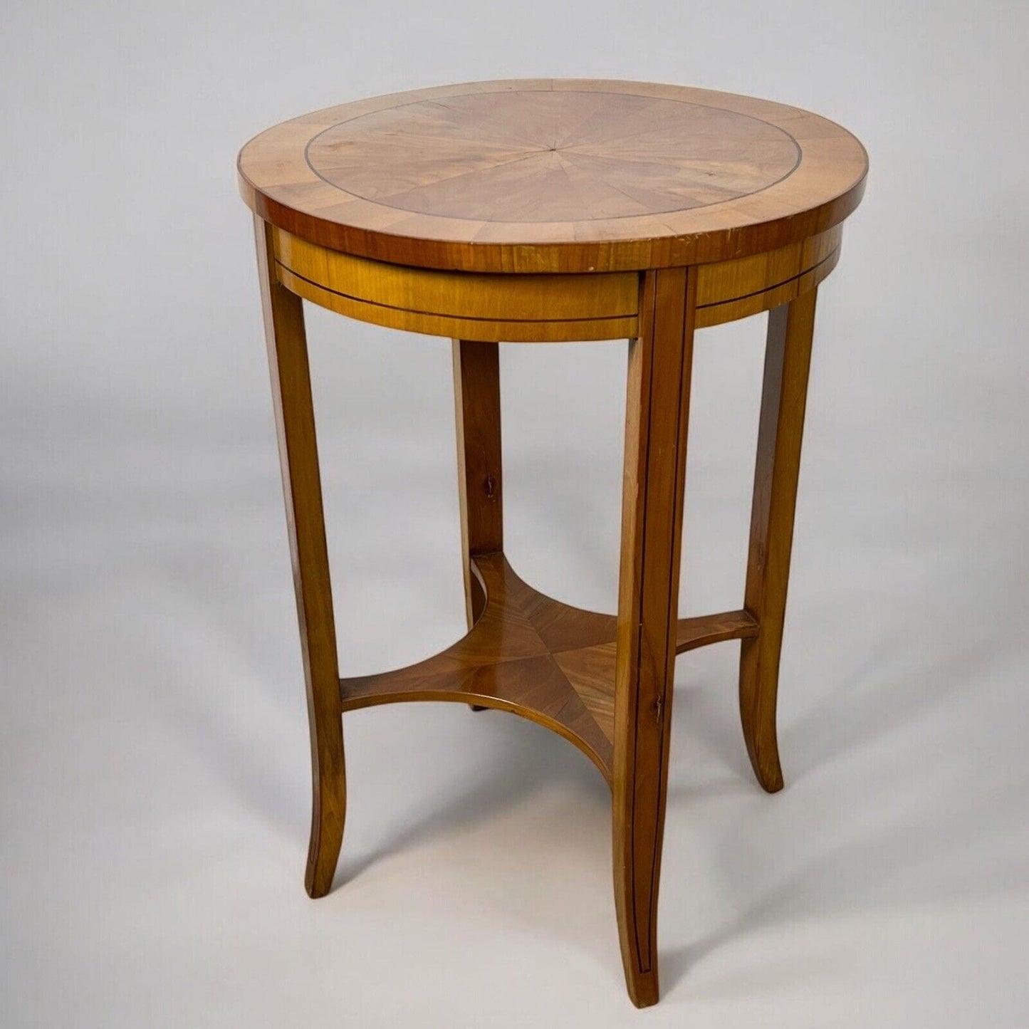 Tavolino antico rotondo tavolo in legno chiaro da per salotto porta telefono 900 Categoria  Tavoli - tavolinetti