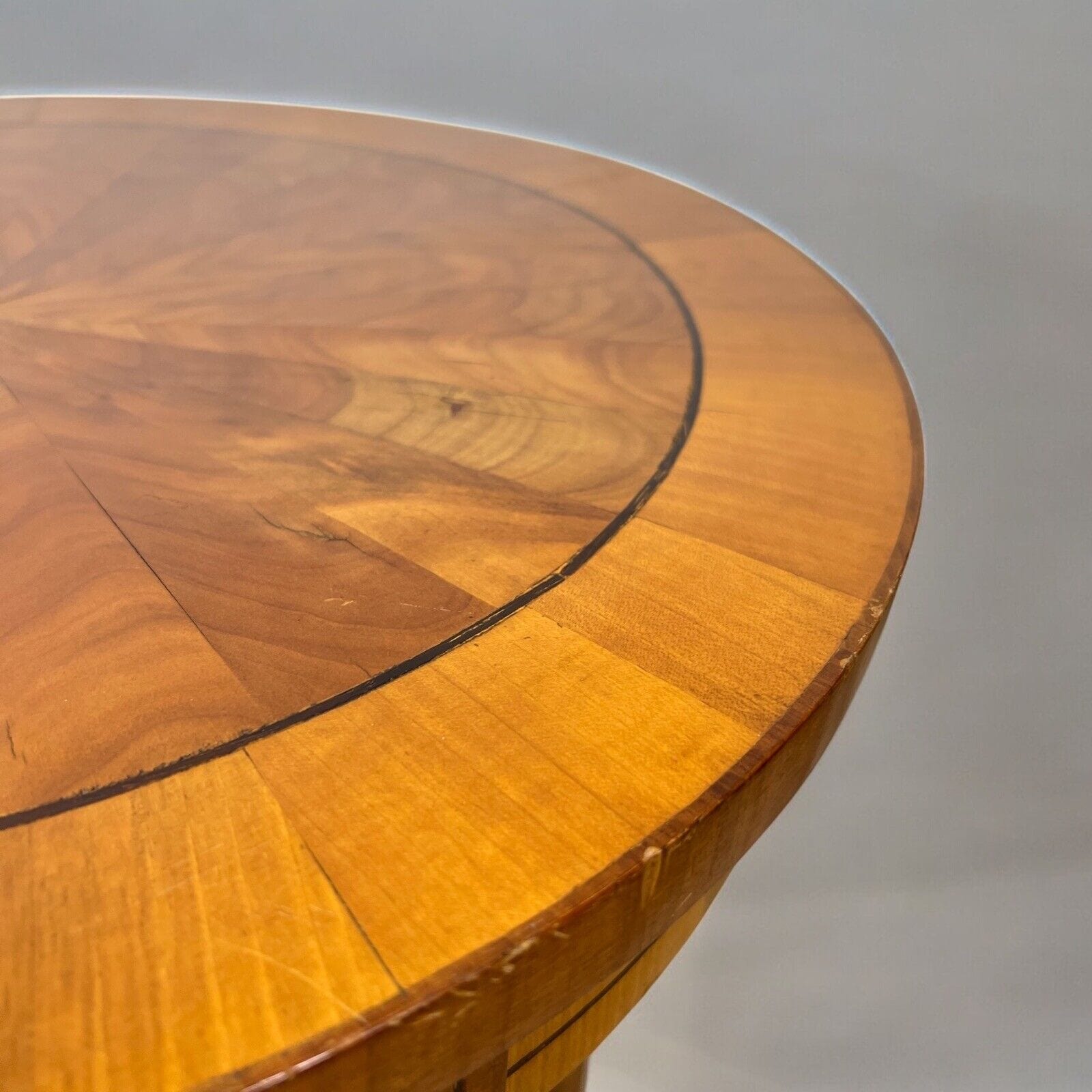 Tavolino antico rotondo tavolo in legno chiaro da per salotto porta telefono 900 Categoria  Tavoli - tavolinetti