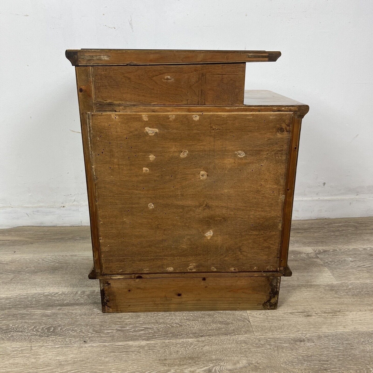 Tavolino antico stile art deco Comodino mobile vintage in legno modernariato Categoria  Comodini