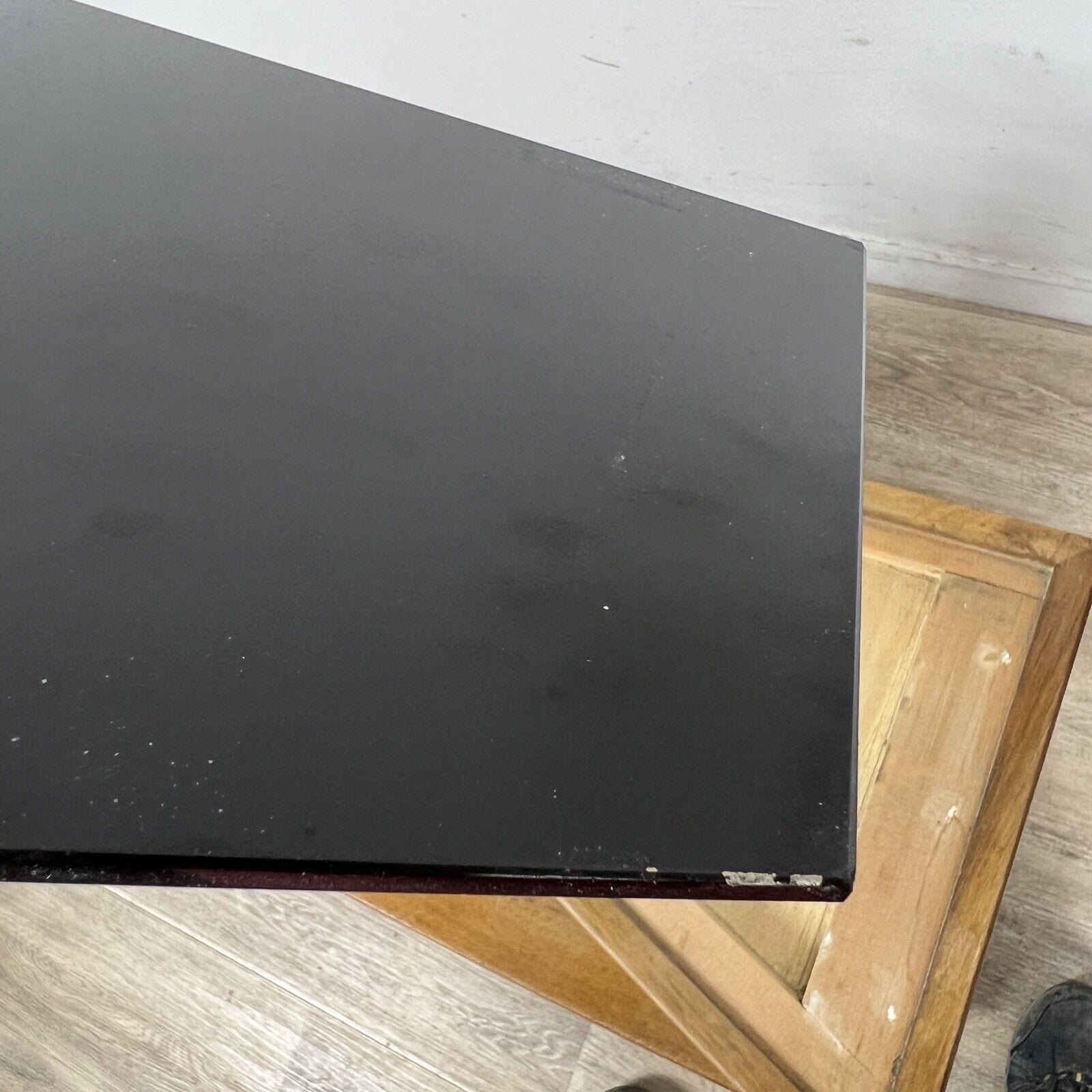 Tavolino antico stile art deco Comodino mobile vintage in legno modernariato Categoria  Comodini