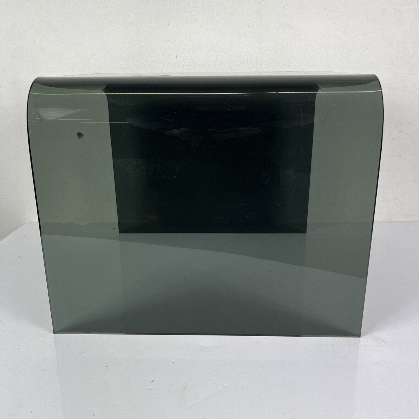 Tavolino basso di Design Vintage anni 80 90 Modernariato in plexiglass Comodino Categoria  Tavoli - tavolinetti