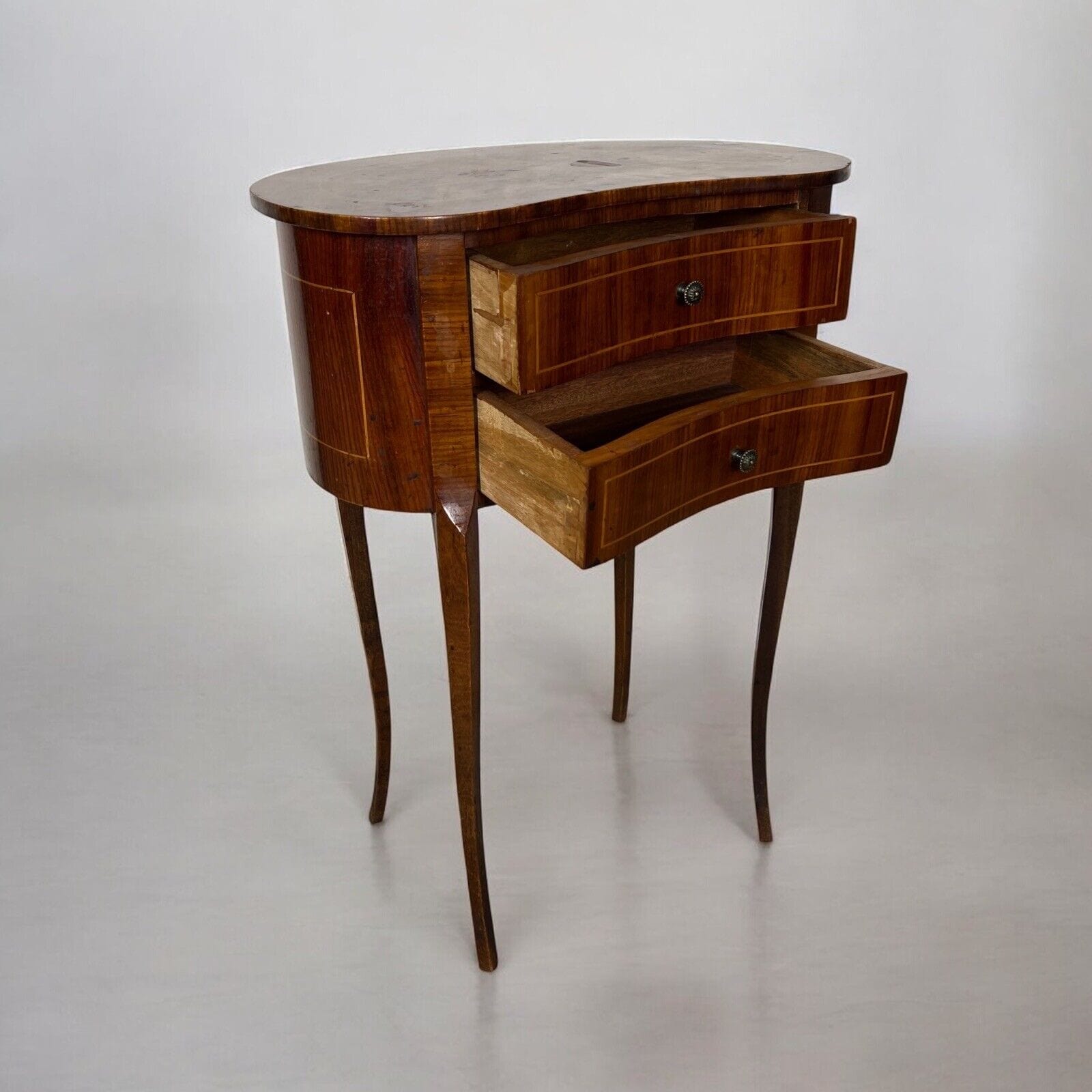 Tavolino intarsiato stile antico Luigi XV Mobile porta telefono con 2 cassetti Categoria  Tavoli - tavolinetti