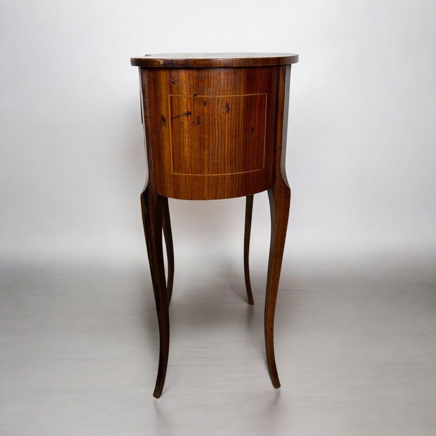 Tavolino intarsiato stile antico Luigi XV Mobile porta telefono con 2 cassetti Categoria  Tavoli - tavolinetti