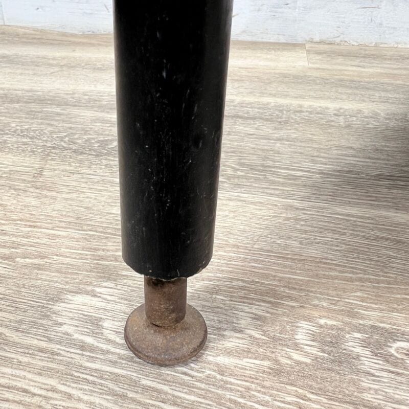 Tavolino Mid Century in legno teak mobile ad angolo tavolino con ripiani anni 50 Categoria  Vetrine