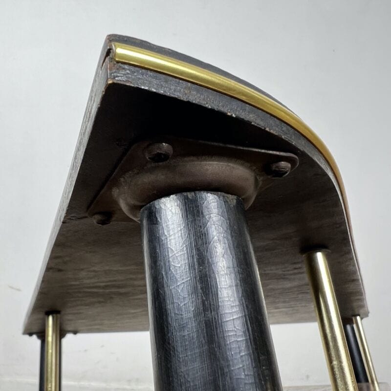 Tavolino Mid Century in legno teak mobile ad angolo tavolino con ripiani anni 50 Categoria  Vetrine