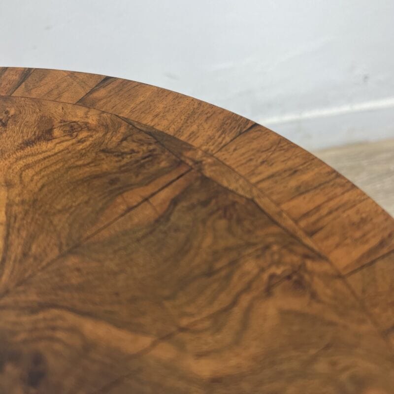 Tavolino Ovale antico tavolo stile deco vintage da salotto basso in radica noce Categoria  Arredamento