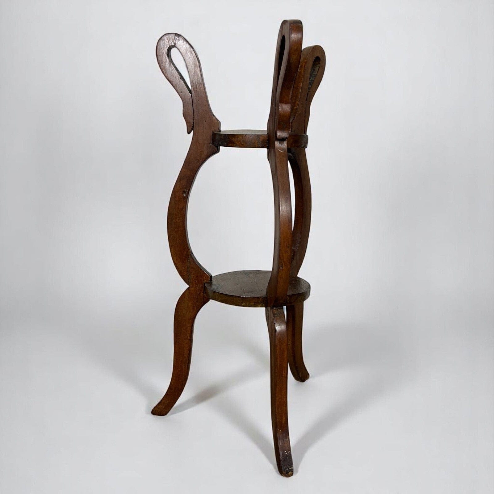 Tavolino portavaso antico a piu ripiani trespolo portapiante impero 800 in legno Categoria  Tavoli - tavolinetti