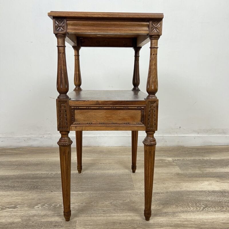 Tavolino Stile antico Comodino mobile vintage in legno porta telefono 2 ripiani Categoria  Arredamento