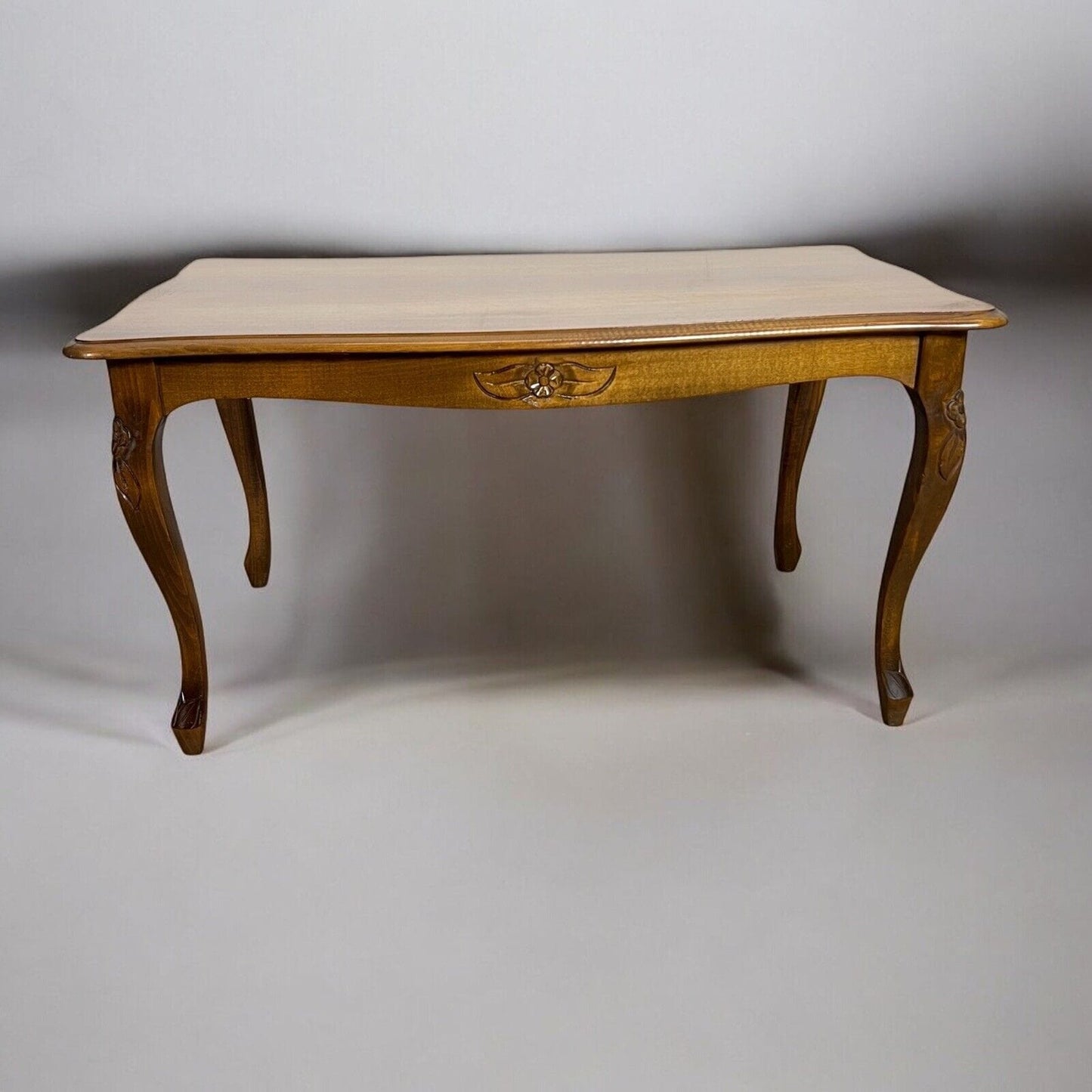 Tavolino tavolo antico basso da salotto soggiorno in legno stile antico Luigi XV Categoria  Tavoli - tavolinetti