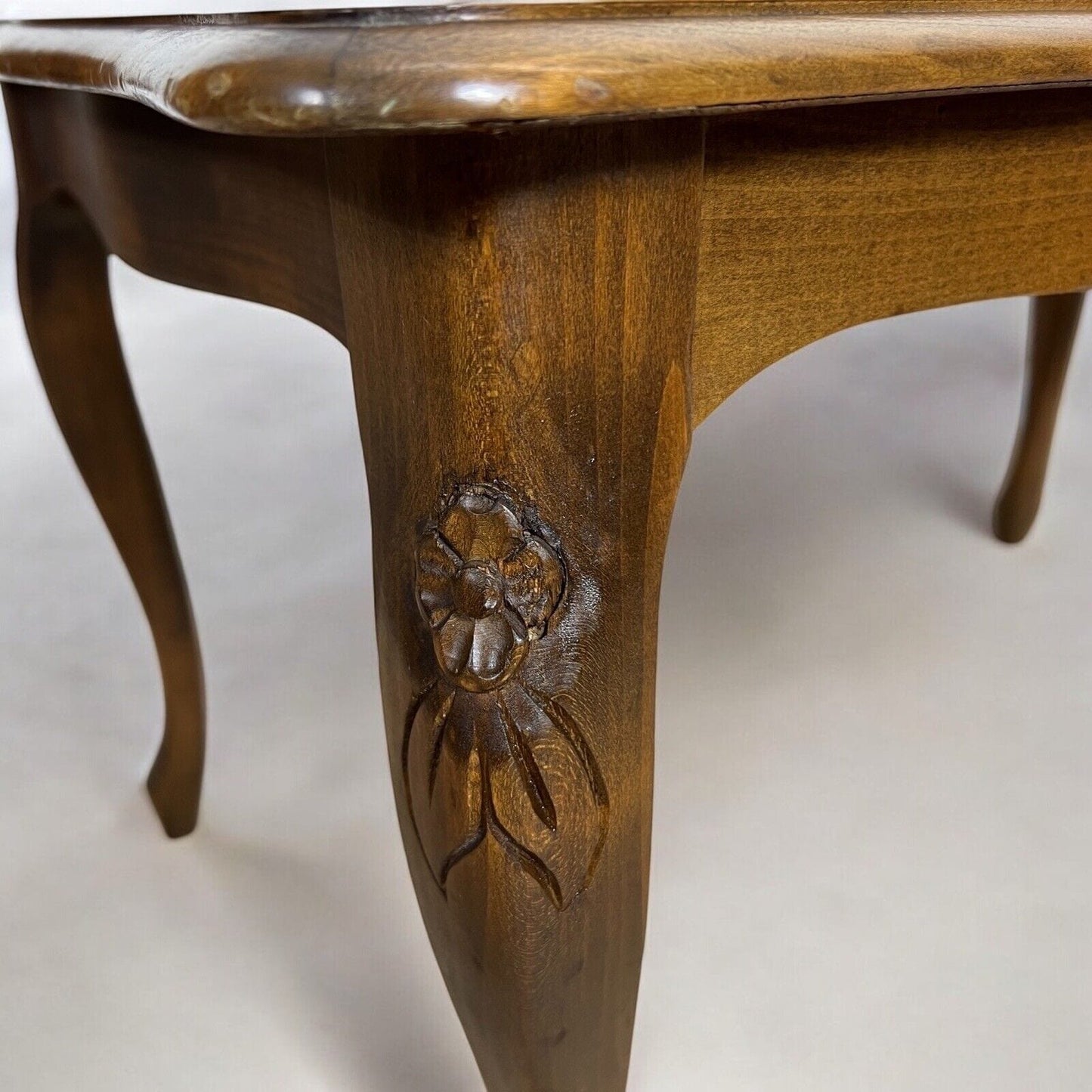 Tavolino tavolo antico basso da salotto soggiorno in legno stile antico Luigi XV Categoria  Tavoli - tavolinetti