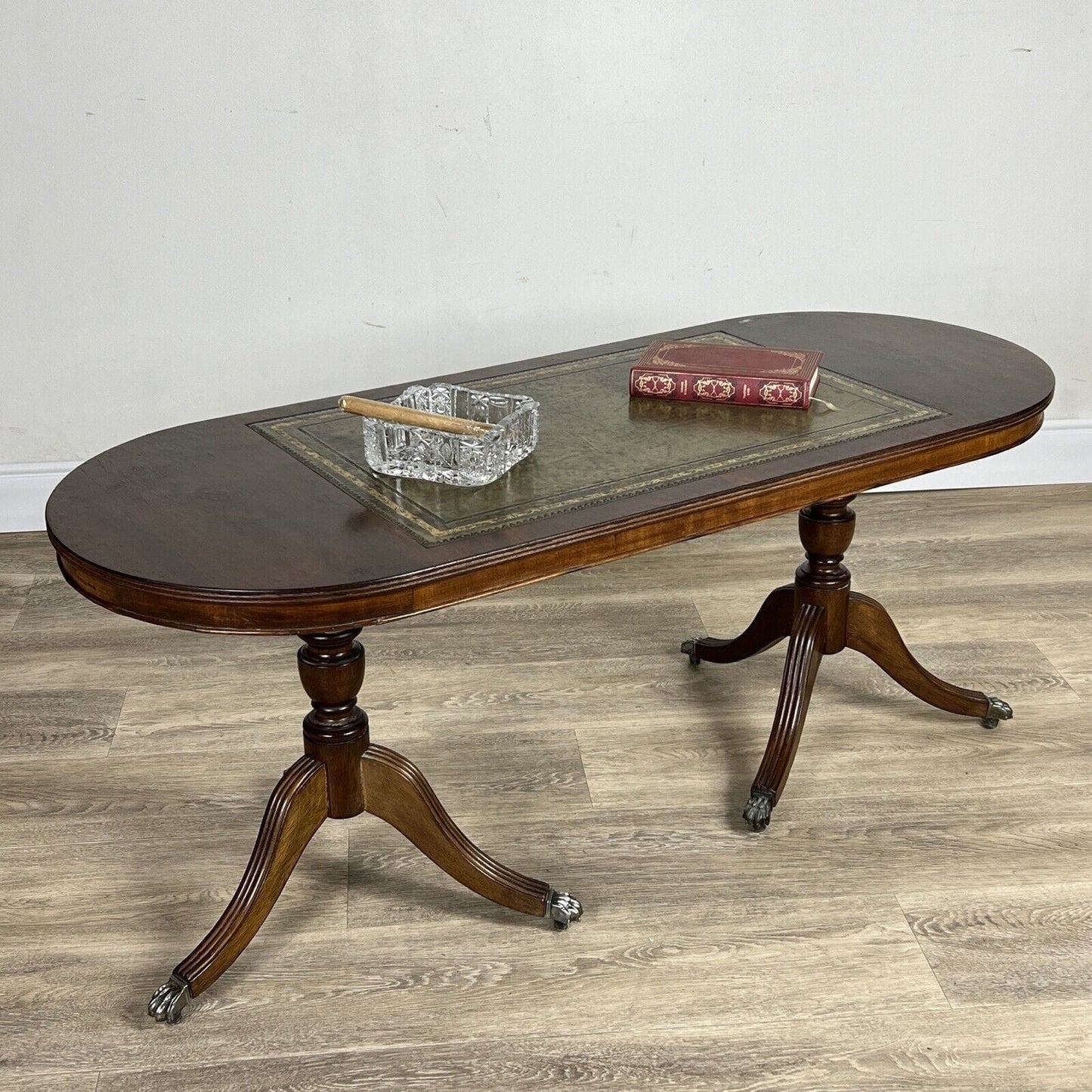 Tavolino tavolo antico da per salotto basso in legno piano pelle verde vintage Categoria  Tavoli - tavolinetti