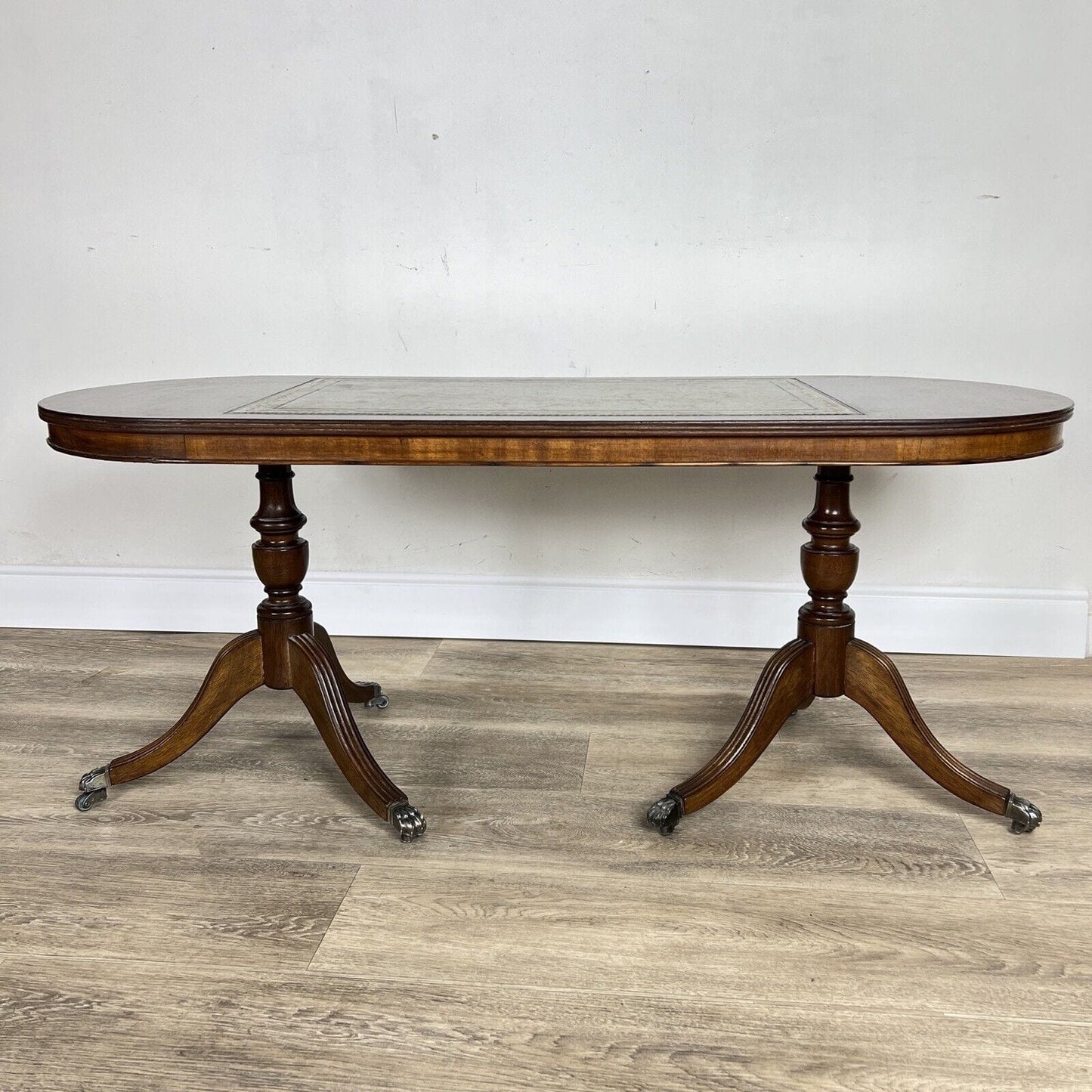 Tavolino tavolo antico da per salotto basso in legno piano pelle verde vintage Categoria  Tavoli - tavolinetti