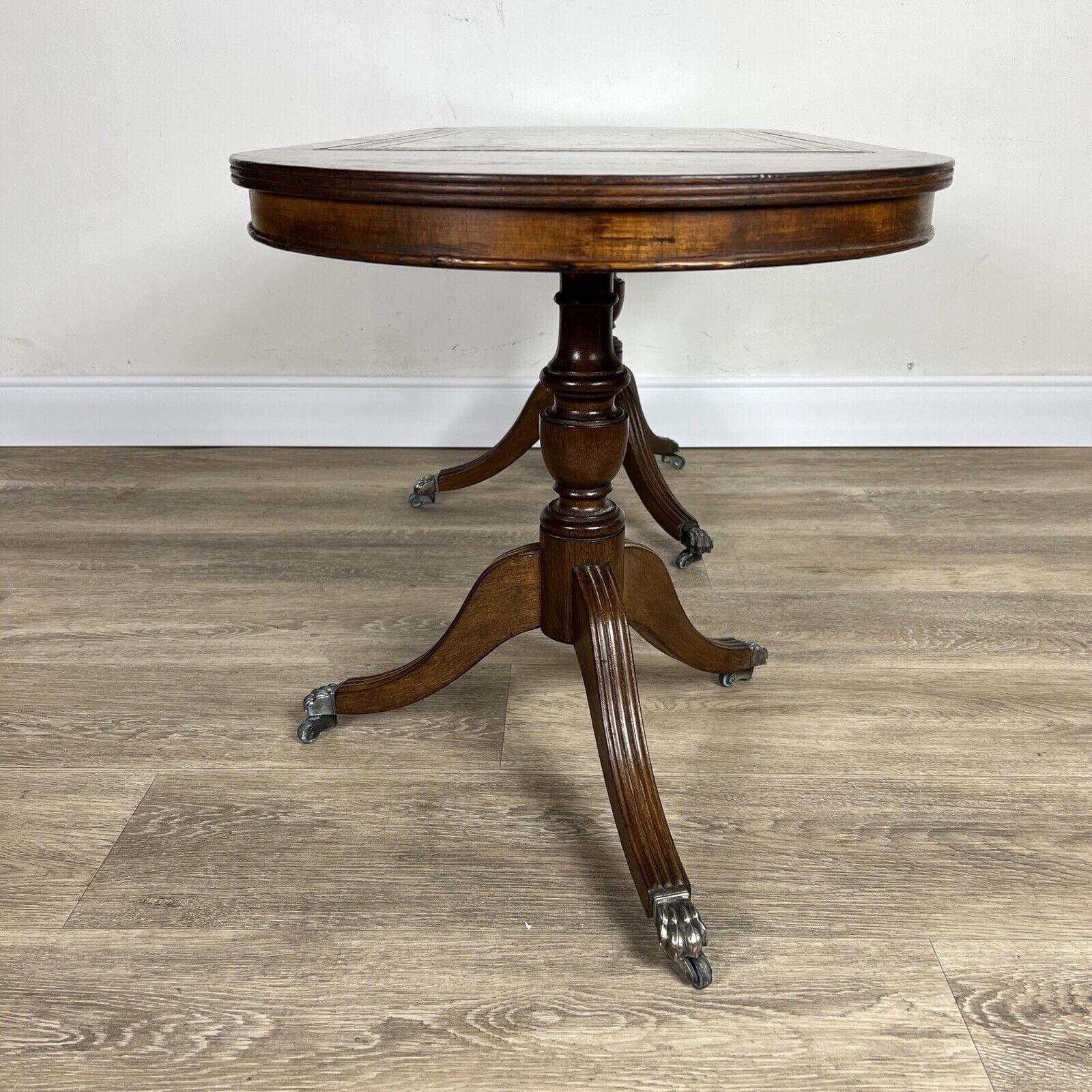 Tavolino tavolo antico da per salotto basso in legno piano pelle verde vintage Categoria  Tavoli - tavolinetti