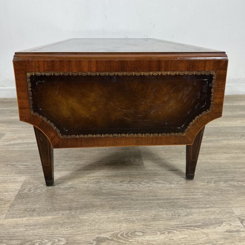 Tavolino tavolo antico da salotto basso in legno piano pelle con alette vintage Categoria  Tavoli - tavolinetti