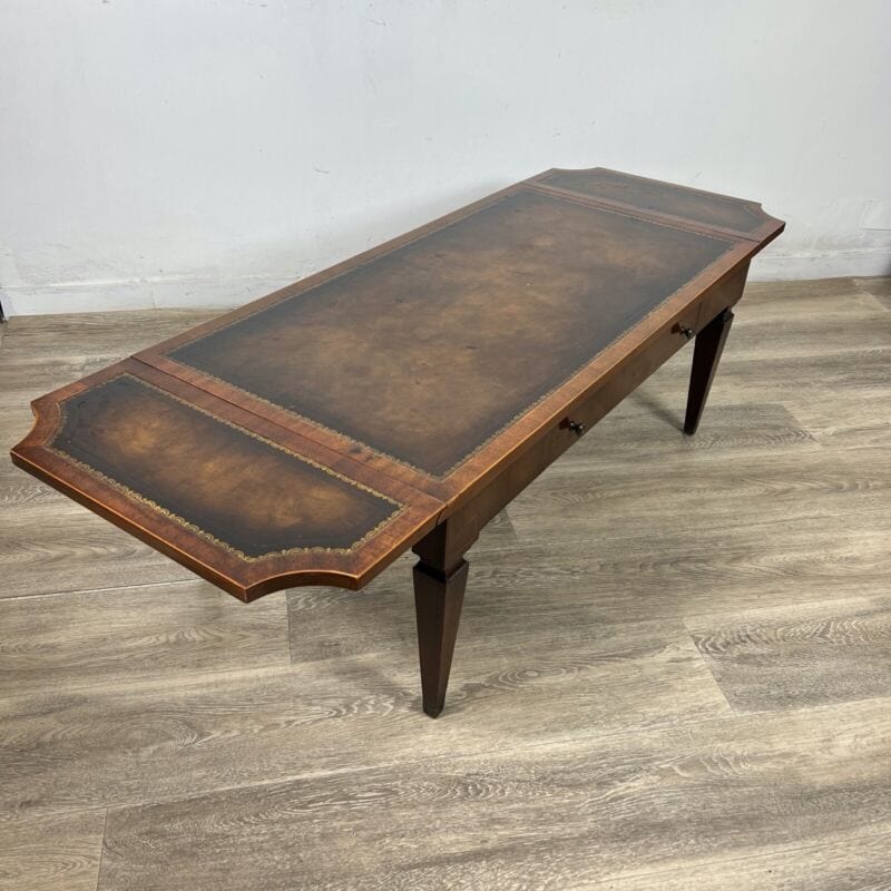 Tavolino tavolo antico da salotto basso in legno piano pelle con alette vintage Categoria  Tavoli - tavolinetti