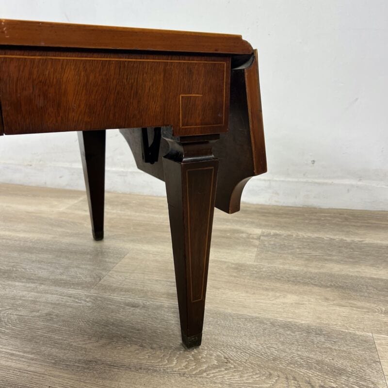 Tavolino tavolo antico da salotto basso in legno piano pelle con alette vintage Categoria  Tavoli - tavolinetti