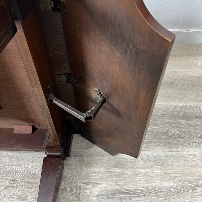 Tavolino tavolo antico da salotto basso in legno piano pelle con alette vintage Categoria  Tavoli - tavolinetti