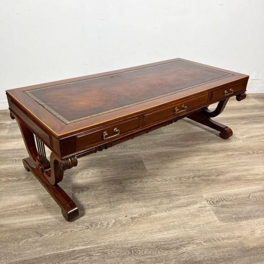 Tavolino tavolo antico da salotto basso in legno piano pelle per ufficio vintage Categoria  Tavoli - tavolinetti