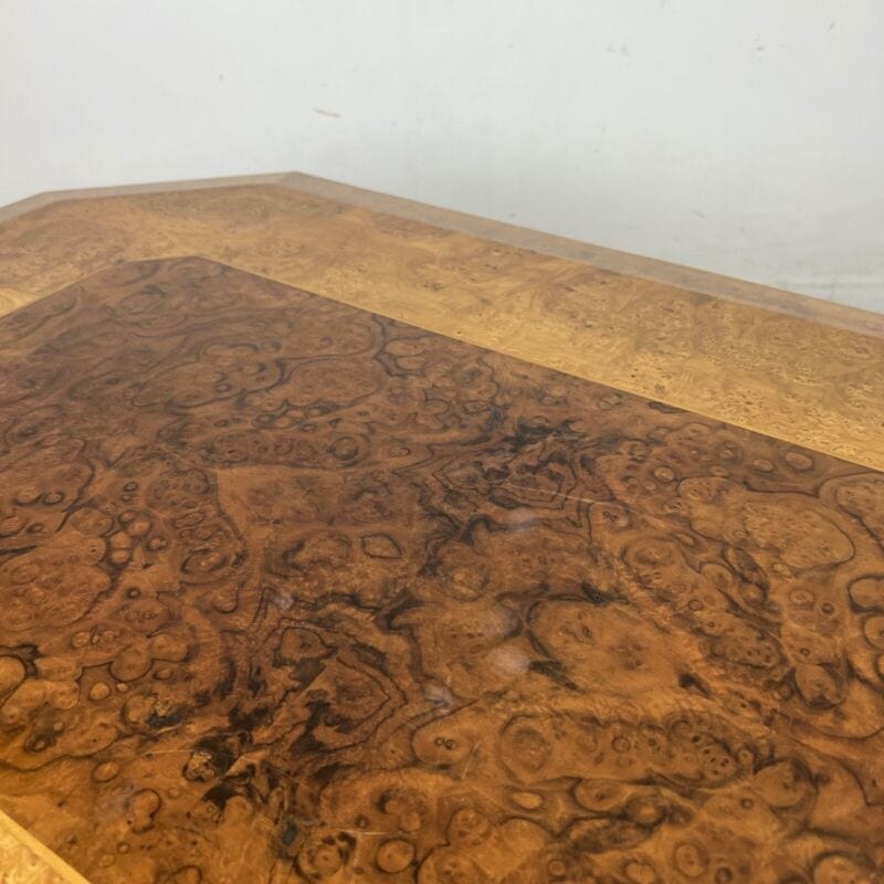 Tavolino tavolo antico da salotto basso In stile Art Deco per caffè legno chiaro Categoria  Comodini