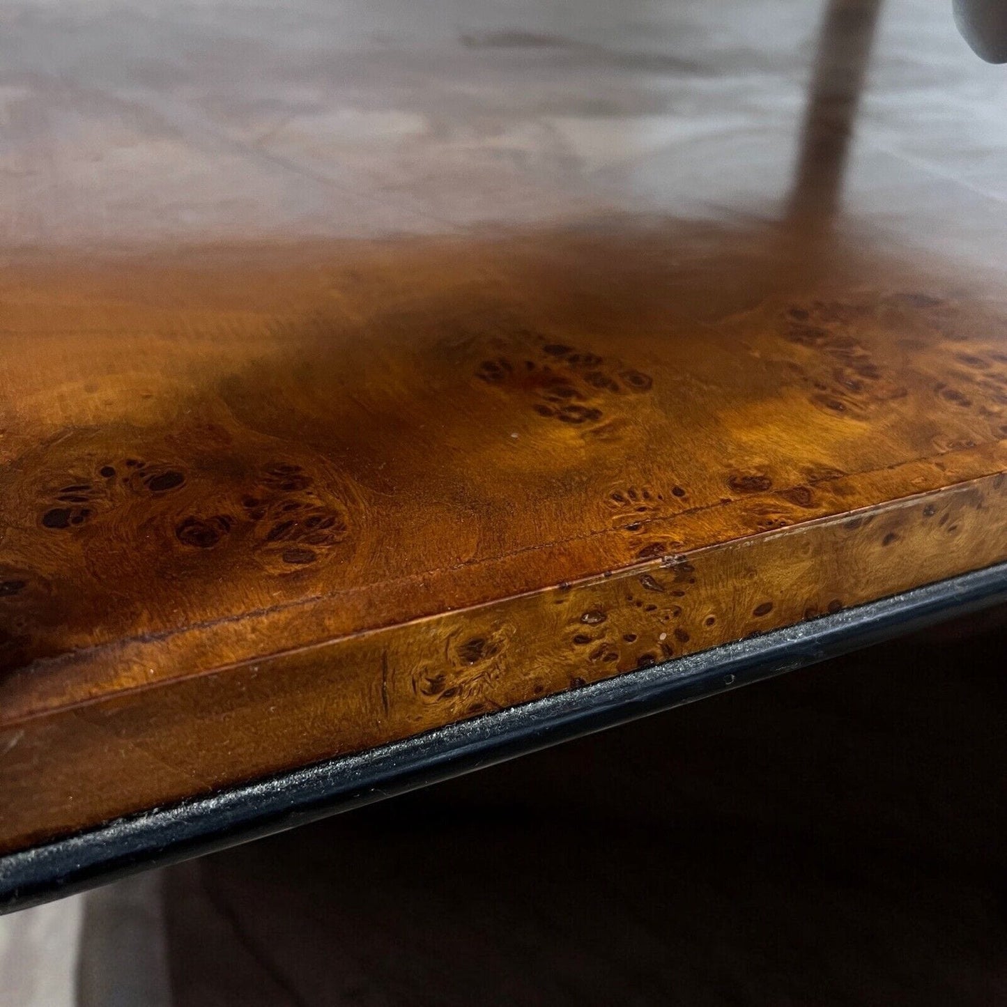 Tavolino tavolo antico da salotto basso In stile Art Deco piu ripiani Radica Categoria  Comodini