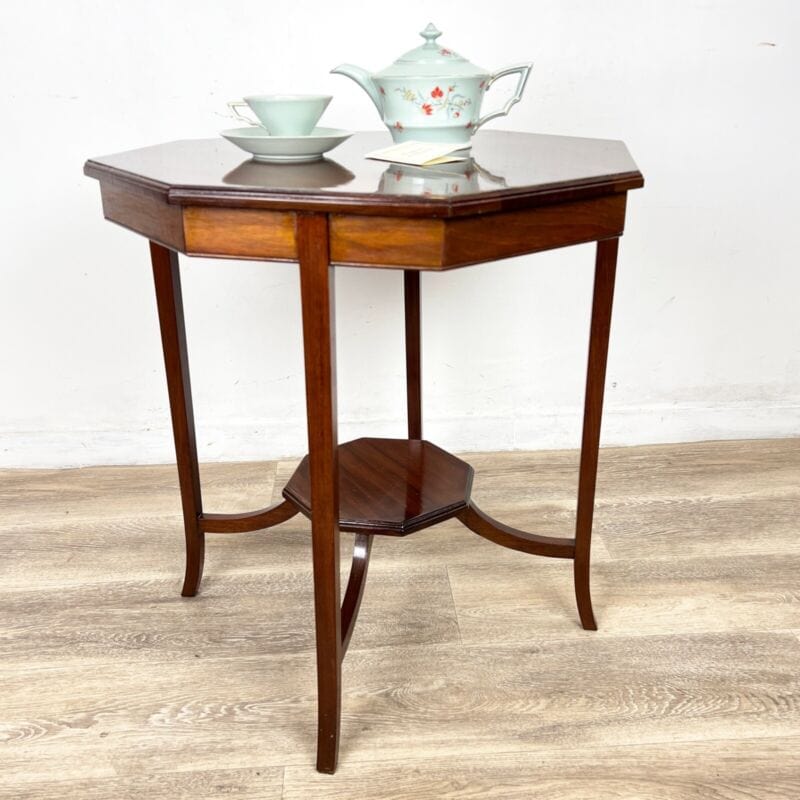 Tavolino tavolo antico da salotto soggiorno in legno due ripiani inglese '900 Categoria  Tavoli - tavolinetti