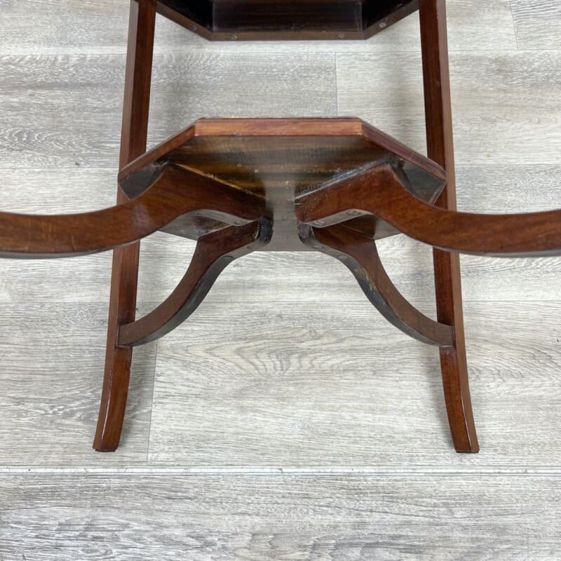 Tavolino tavolo antico da salotto soggiorno in legno due ripiani inglese '900 Categoria  Tavoli - tavolinetti