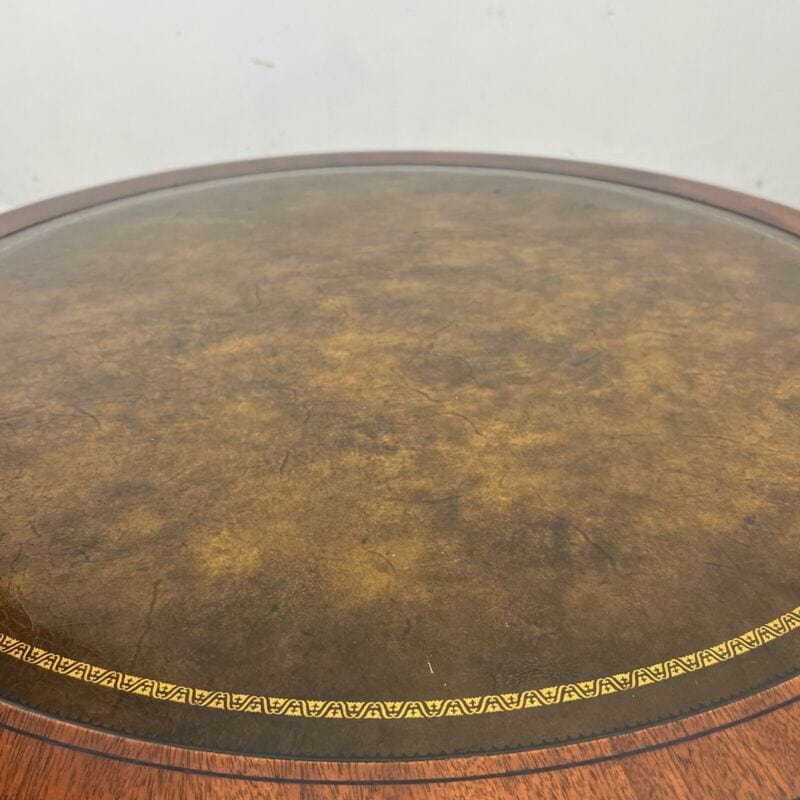 Tavolino tavolo rotondo antico da salotto basso in legno piano pelle per vintage Categoria  Tavoli - tavolinetti