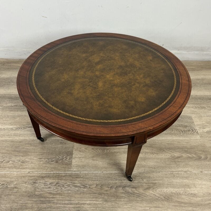 Tavolino tavolo rotondo antico da salotto basso in legno piano pelle per vintage Categoria  Tavoli - tavolinetti