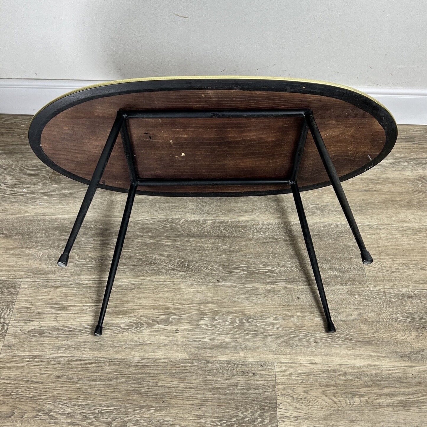 Tavolino tavolo vintage da salotto basso di modernariato anni 50 Base metallo Categoria  Tavoli - tavolinetti