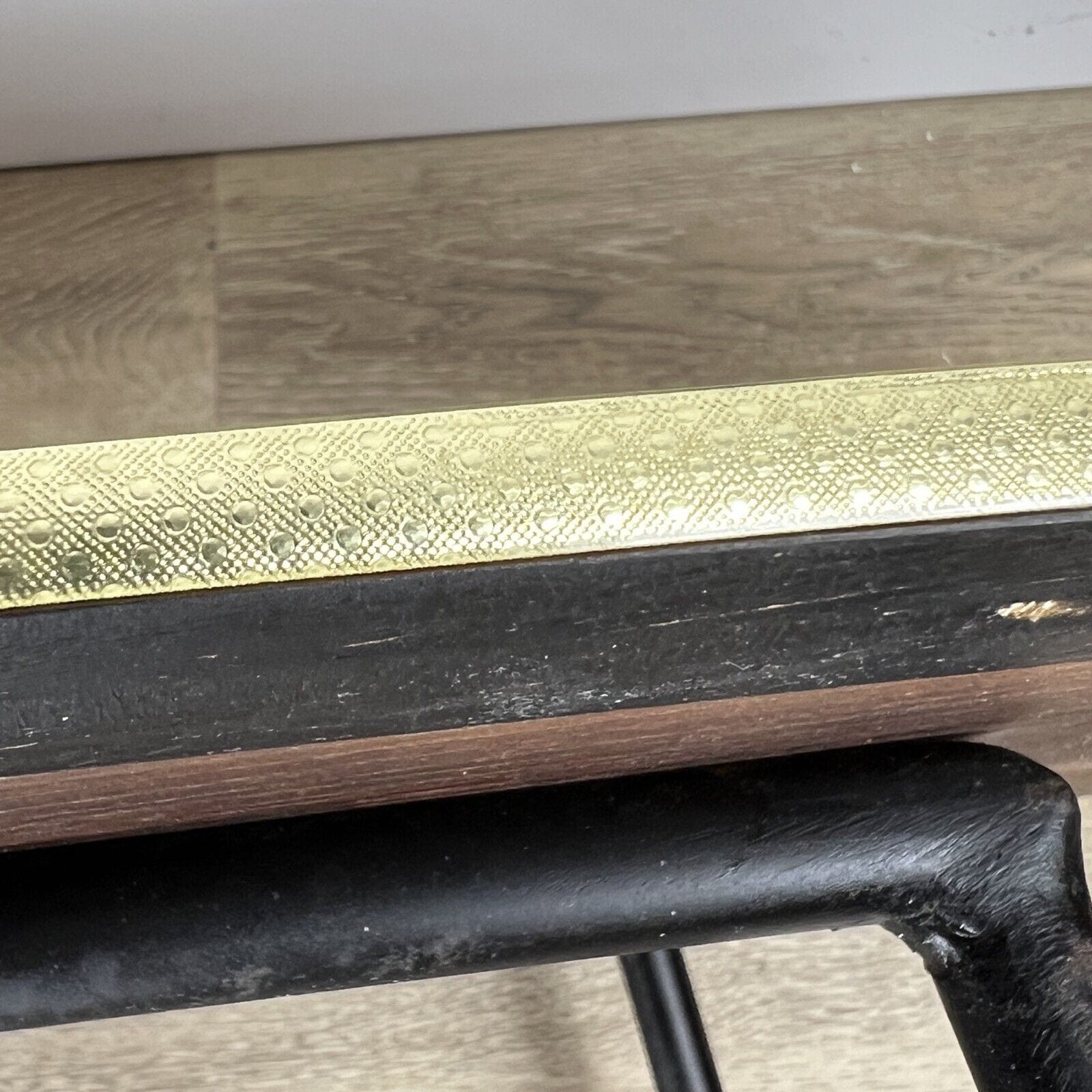 Tavolino tavolo vintage da salotto basso di modernariato anni 50 Base metallo Categoria  Tavoli - tavolinetti