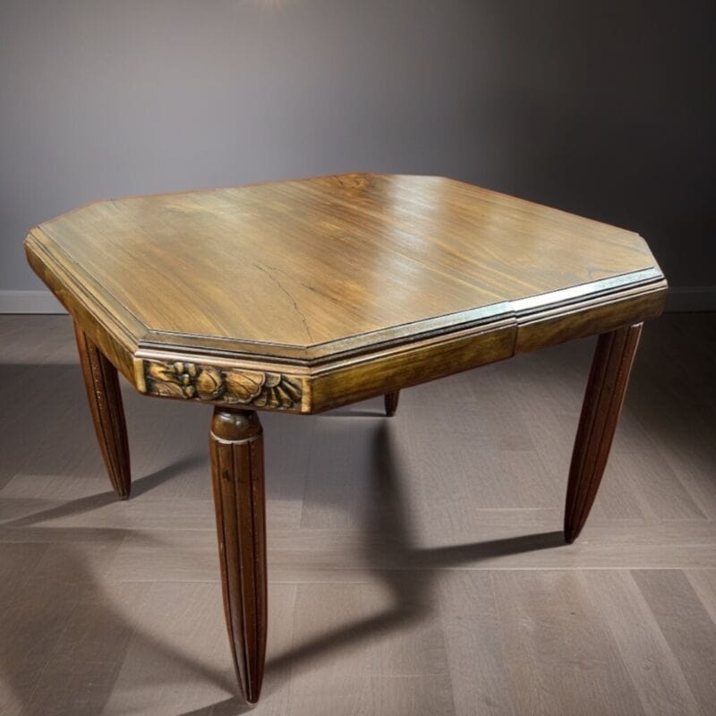 Tavolo antico allungabile in legno di noce quadrato da pranzo d'epoca primi 900 Categoria  Tavoli - tavolinetti