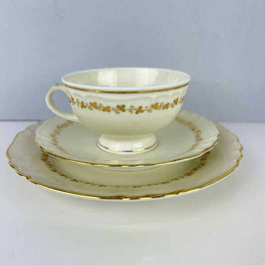 Tazza antica da the te trio in porcellana Vecchio Richard Ginori con Piattino Categoria  Servizio tazze - Tazze