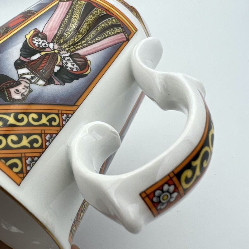 Tazza Boccale Inglese da collezione Re Enrico VIII Casa Reale commemorativa '80 Categoria  Ceramiche e Porcellane