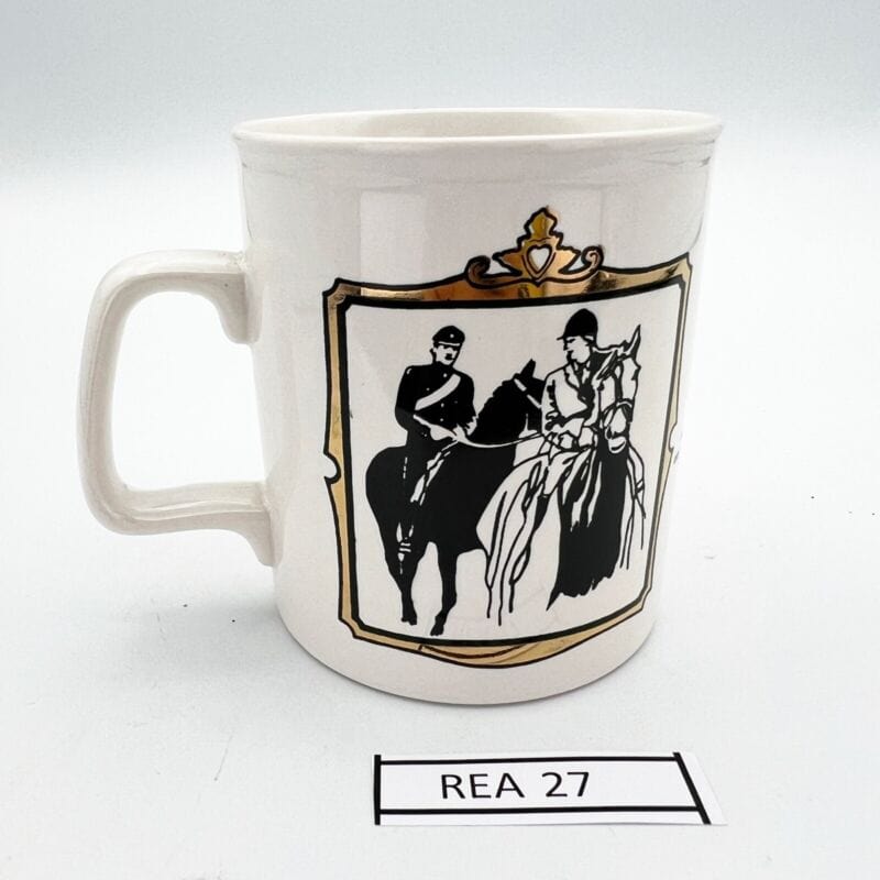 Tazza Boccale Mug Inglese da collezione Casa Reale commemorativa anni 70 Royal Categoria Boccali
