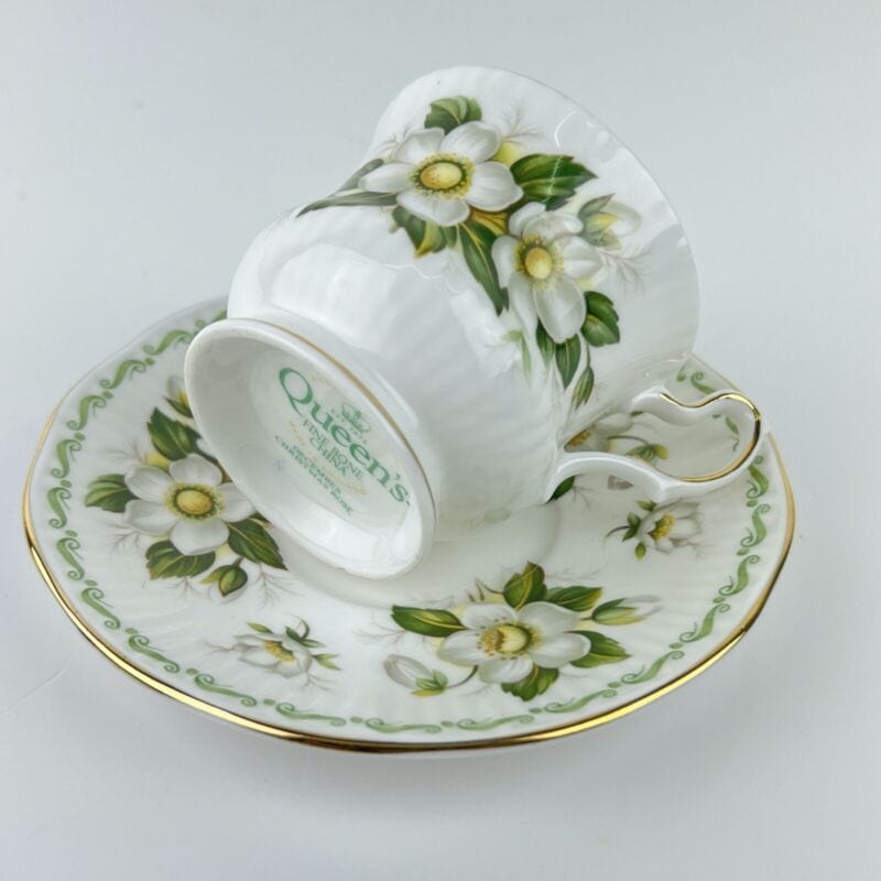 Tazza da caffè in porcellana Queen's con mese tazzina inglese DICEMBRE 900 Categoria  Servizio tazze - Tazze